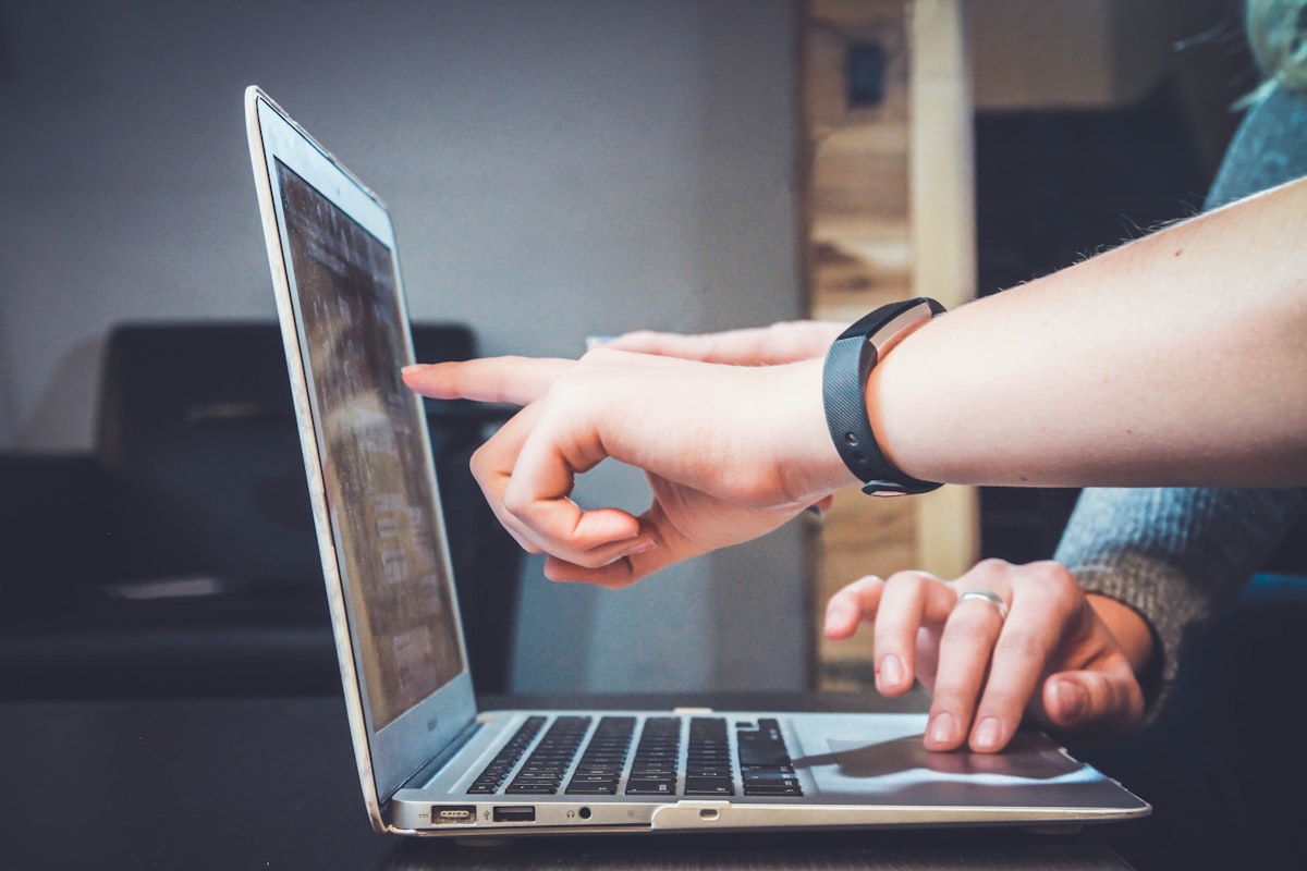 The Importance of Building a Personal Brand on LinkedIn for B2B in 2026